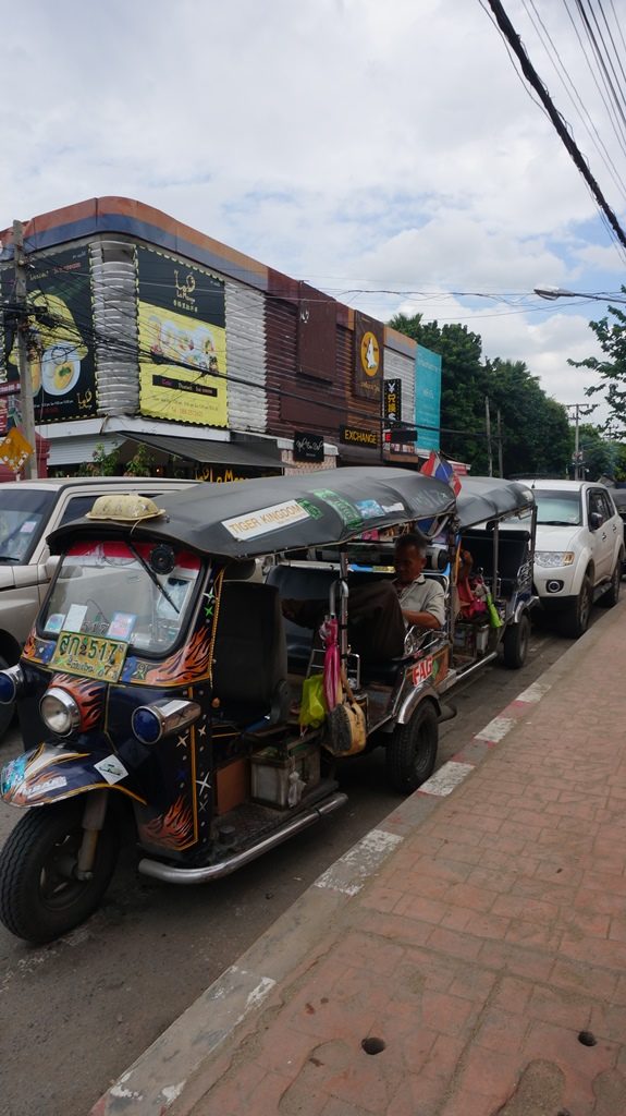 tuktuk2-chiangmai